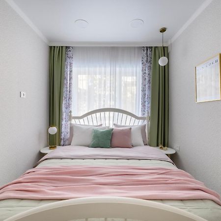 Mid-Century Charm Apartments В Центре Алматы Exteriér fotografie