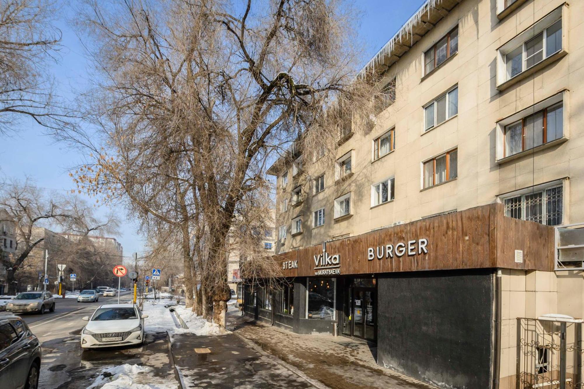 Mid-Century Charm Apartments В Центре Алматы Exteriér fotografie