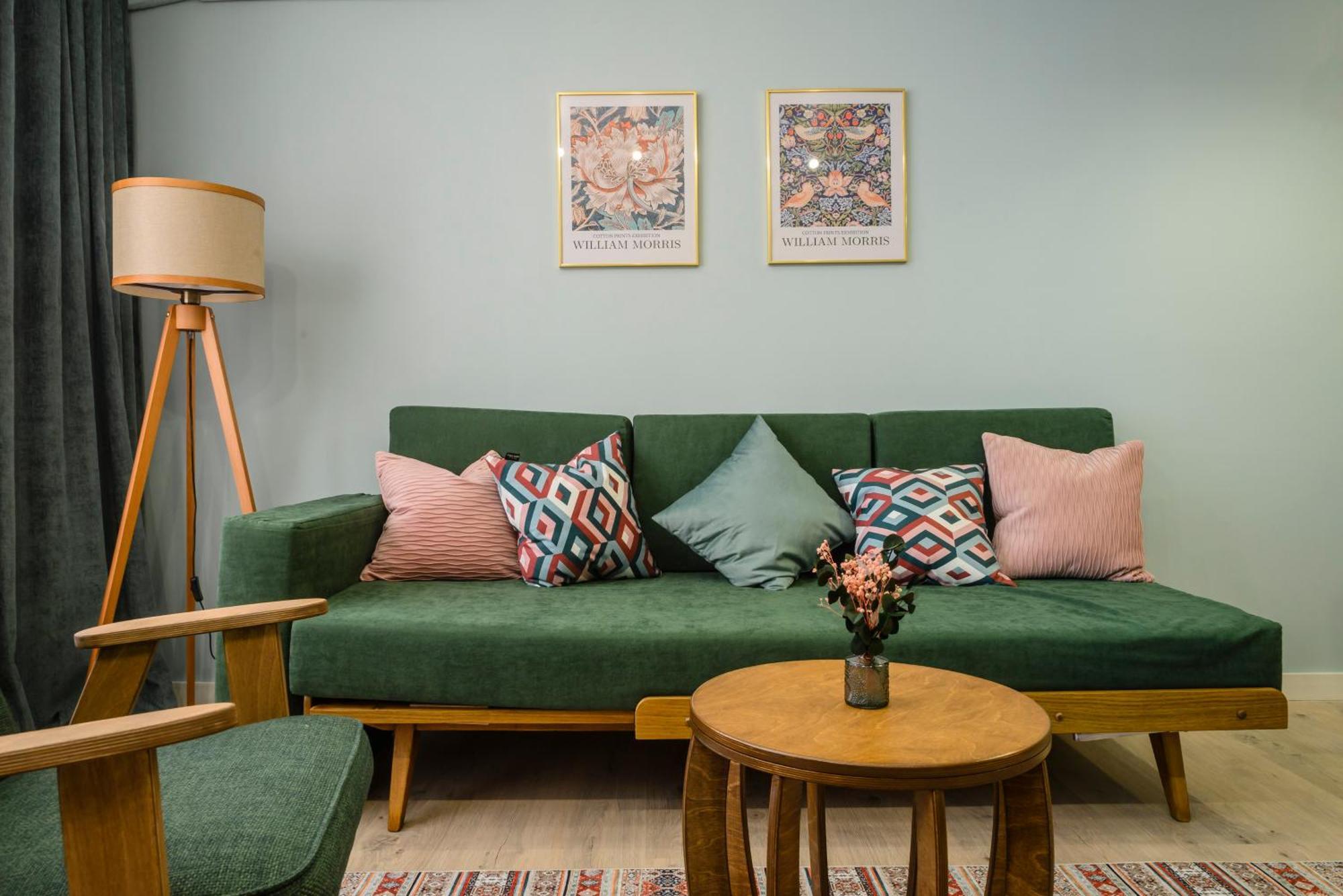 Mid-Century Charm Apartments В Центре Алматы Exteriér fotografie