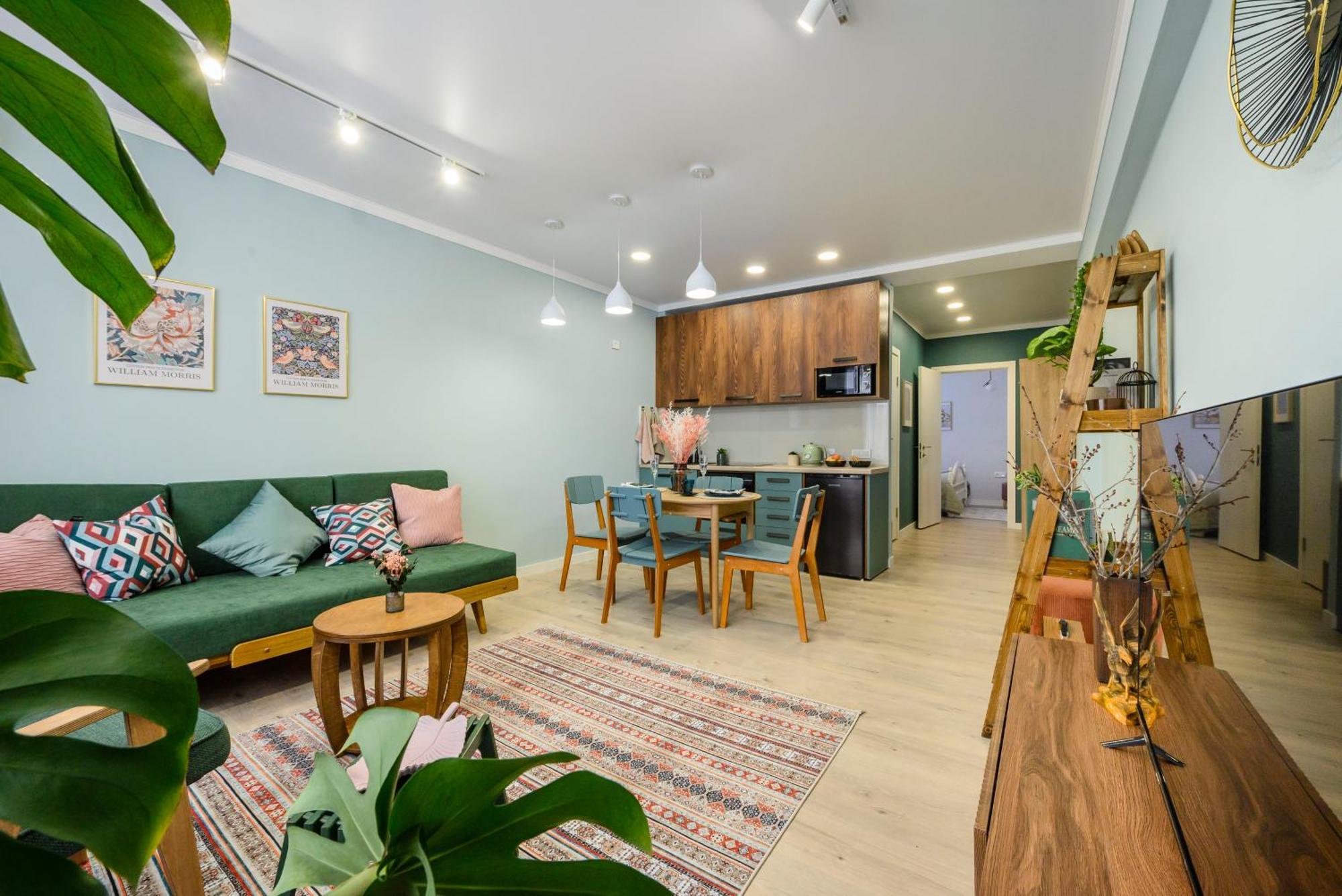 Mid-Century Charm Apartments В Центре Алматы Exteriér fotografie